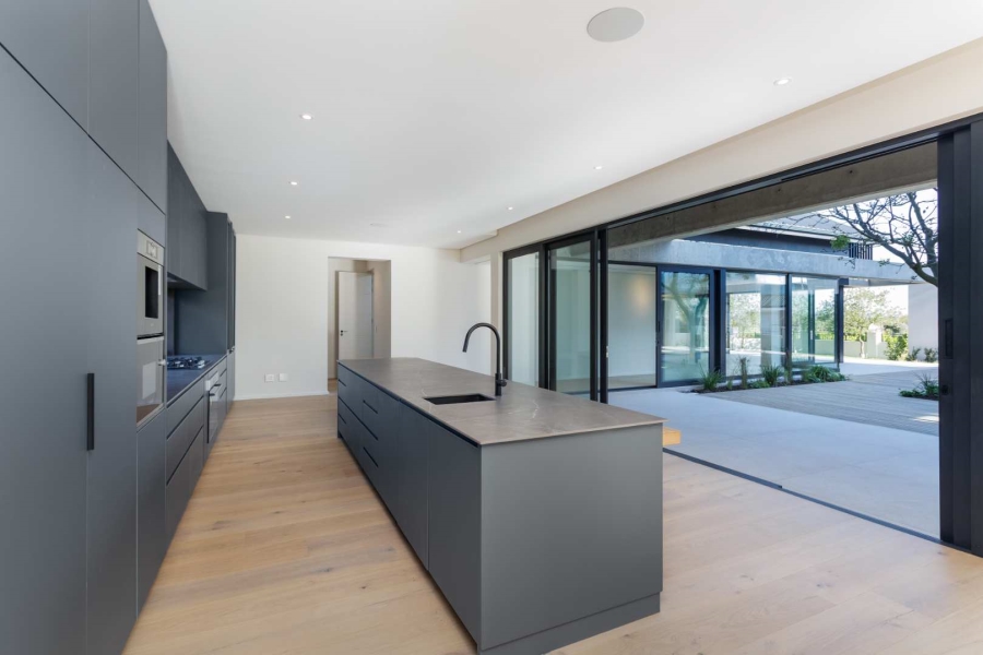 5 Bedroom Property for Sale in Val De Vie Estate Western Cape